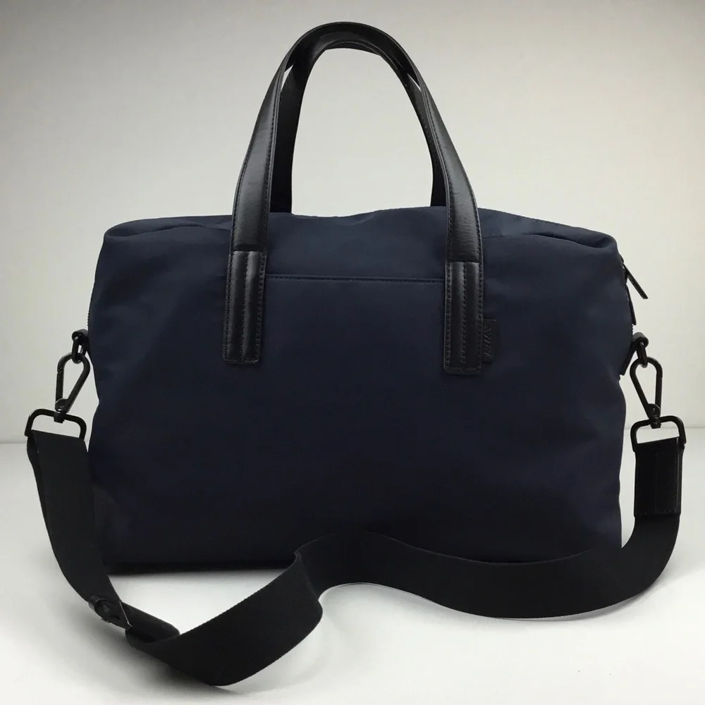 Away Luggage The Everywhere Bag Navy Blue Messenger Duffle